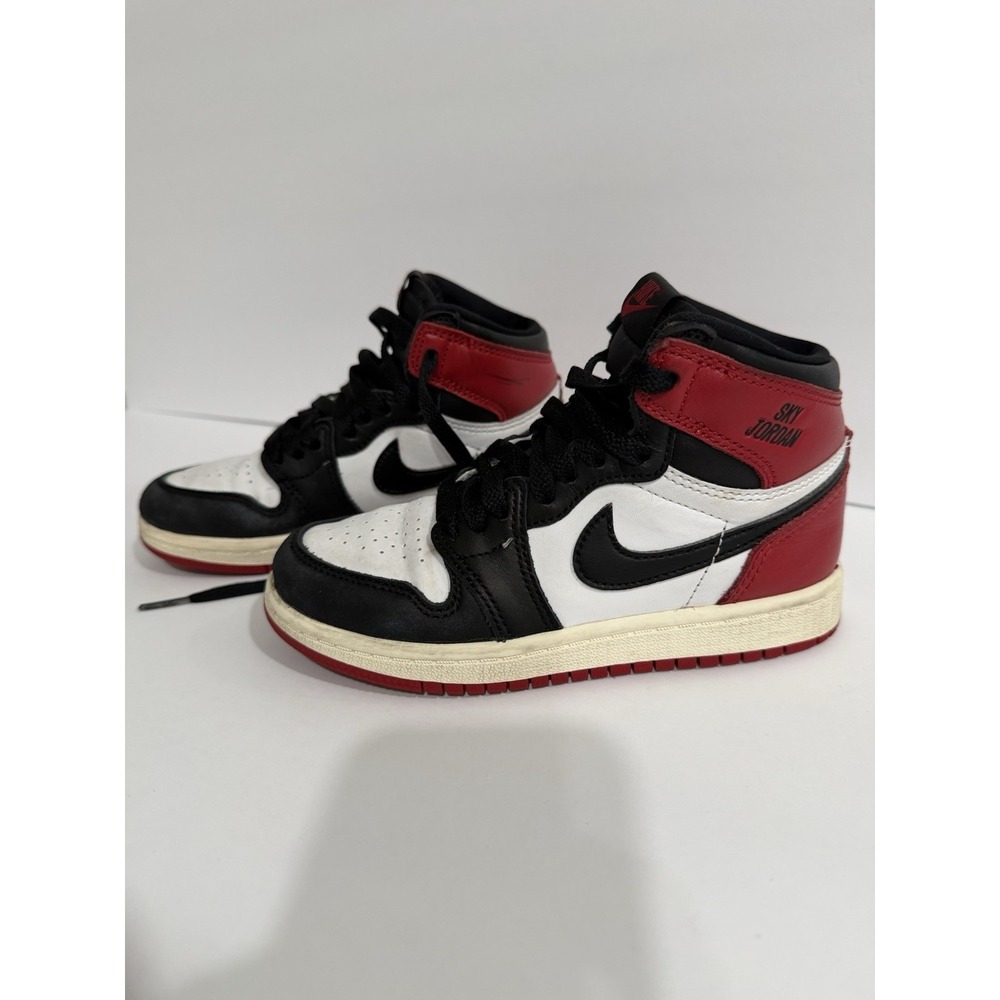 Boys Nike Air Jordan 1 Retro High OG Black Toe Reimagined  FD1412-10. Size 12C